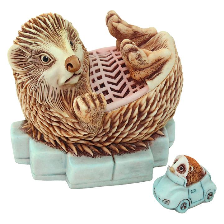 harmony kingdom road hog  with tiny treasure